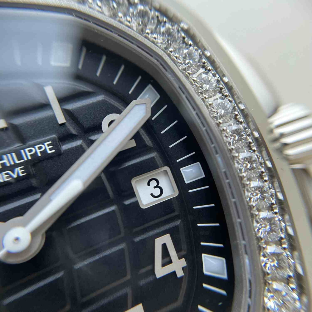 Patek Philippe Aquanaut Luce 5267/200A-001 - Image 8