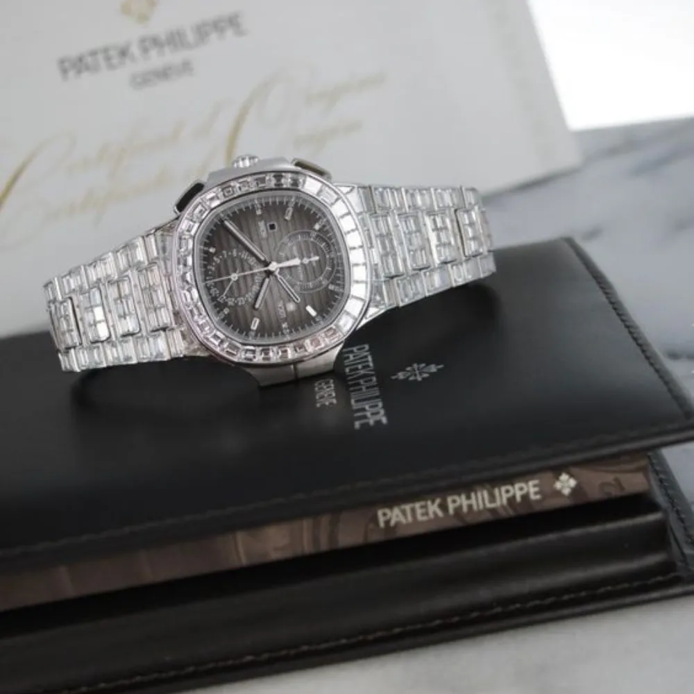 The Patek Philippe Nautilus Ref#5990/1400G‑001 - Image 6